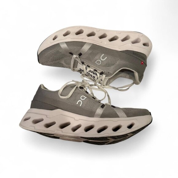 On Cloudeclipse running shoe main image 5